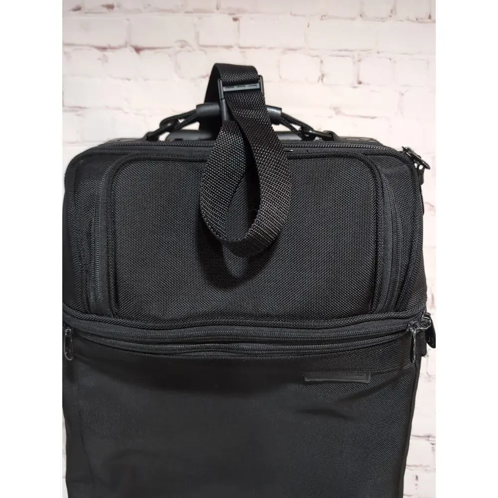 Briggs & Riley Baseline 22.5” Carry On Rolling Luggage 2 Wheel Black Ballistic - Picture 2 of 16